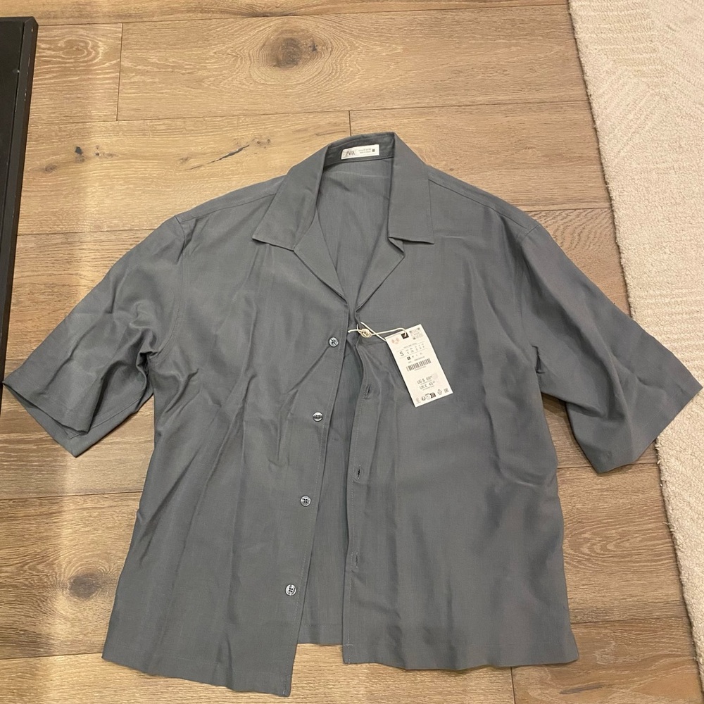 BRAND NEW W/ TAGS Zara Relaxed Fit Shirt - Size Small